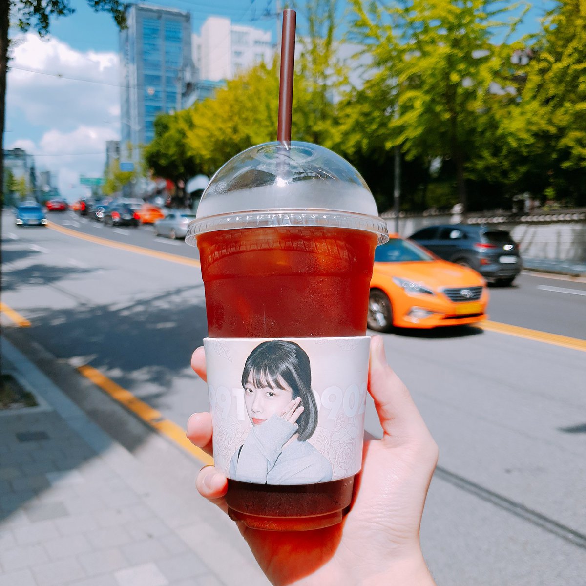 U_Reminiscence's tweet photo. 🥑컵홀더 인증샷 이벤트🥑

수연컵홀더 사진과 함께
#HAPPYNICEDAY
#수연아_생일축하해
태그를 달고 인증트윗을 올려주시는 분들 중 1분을 추첨하여 치킨 1마리를 드립니당😀😀

많은 참여 부탁드립니다🙇‍♂️ https://t.co/E1tImk9R3y