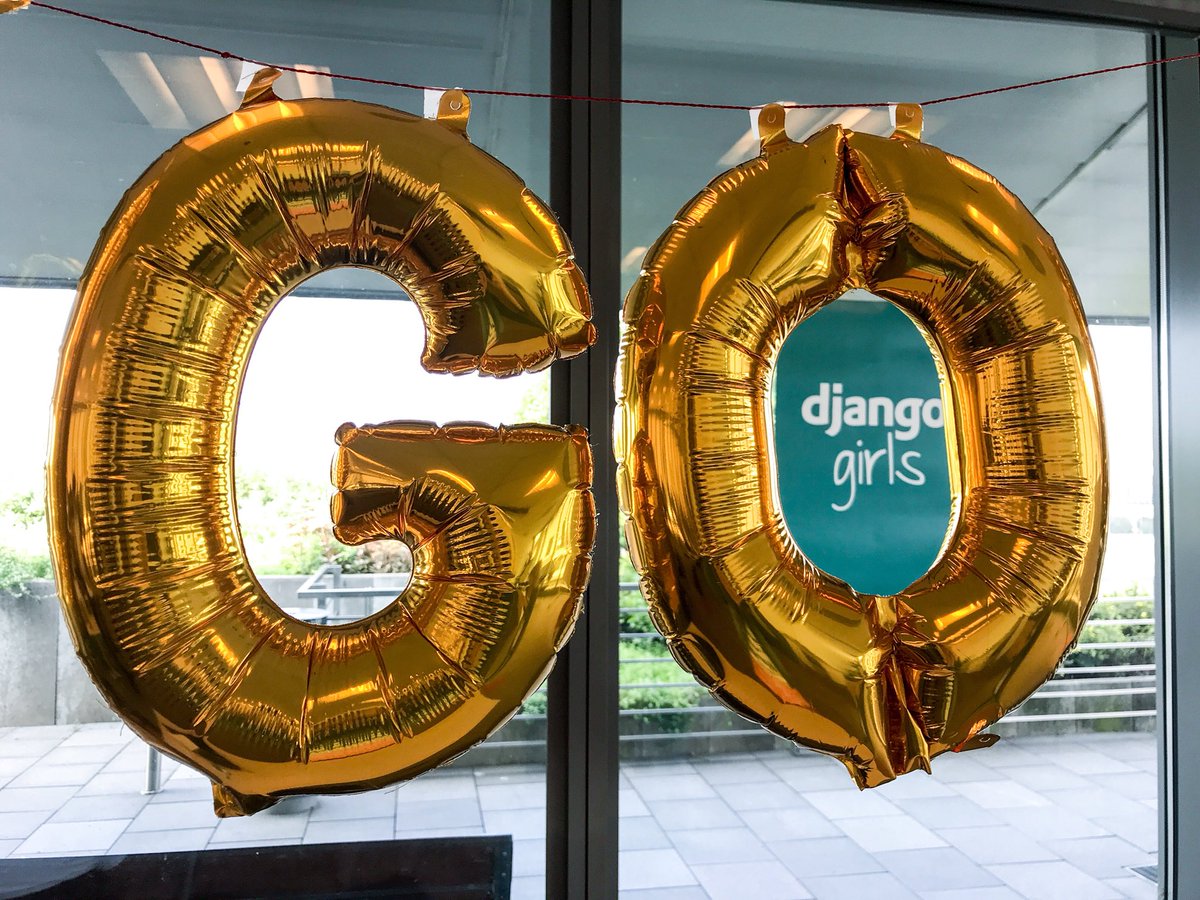 knifeofdreams's tweet photo. Go, Django Girls Budapest! ❤️ #djangogirls #djangogirlsBP @djangogirls_BP https://t.co/Y9CkJ43K2j