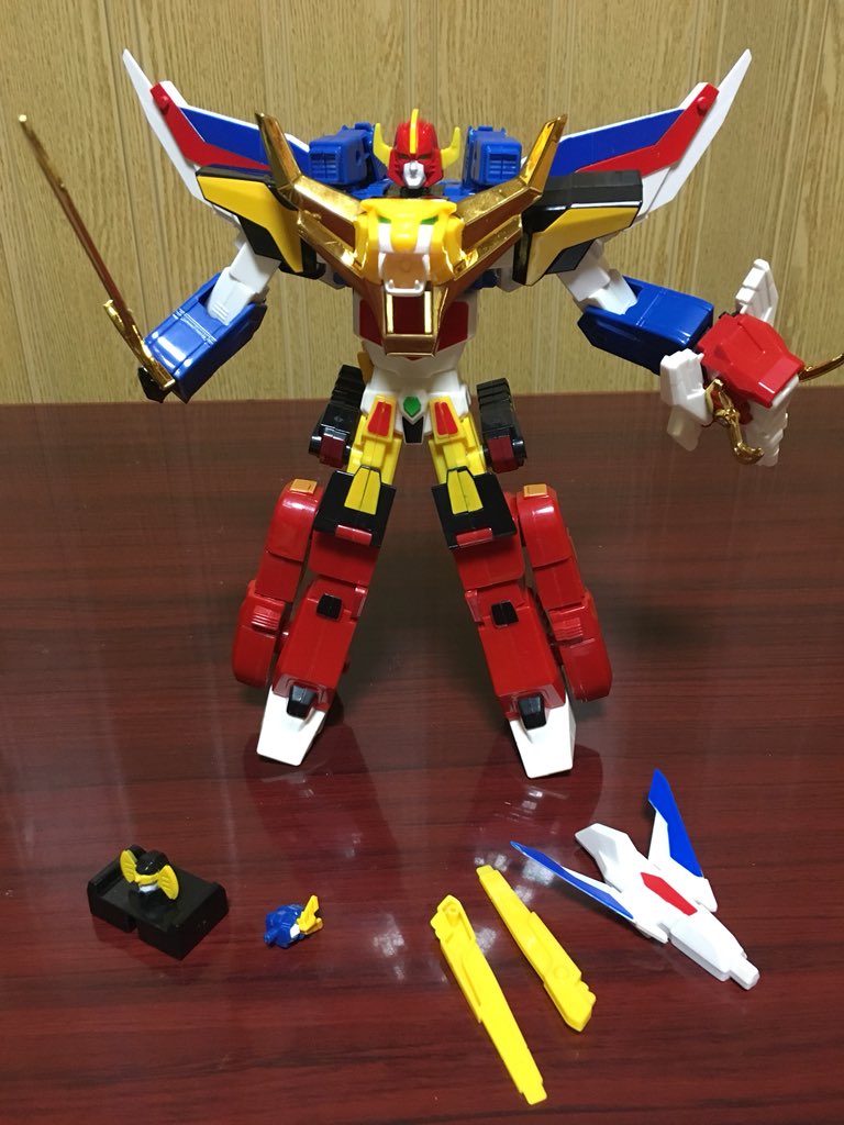 Battchi على تويتر まずはガンバルガー らしき物から これはニセガンバルガー感満載の顔面ですねぇ D ただこの玩具 単純な縮小パチじゃなくて かなりアレンジきいてます タイガー エレファントはほぼ新規で作られてて 全体的にプロポーションが良くなってて Battchi على تويتر まずはガンバルガー らしき物から これはニセガンバルガー感満載の顔面ですねぇ D ただこの玩具 単純な縮小パチじゃなくて かなりアレンジきいてます タイガー エレファントはほぼ新規で作られてて 全体的にプロポーションが良くなってて