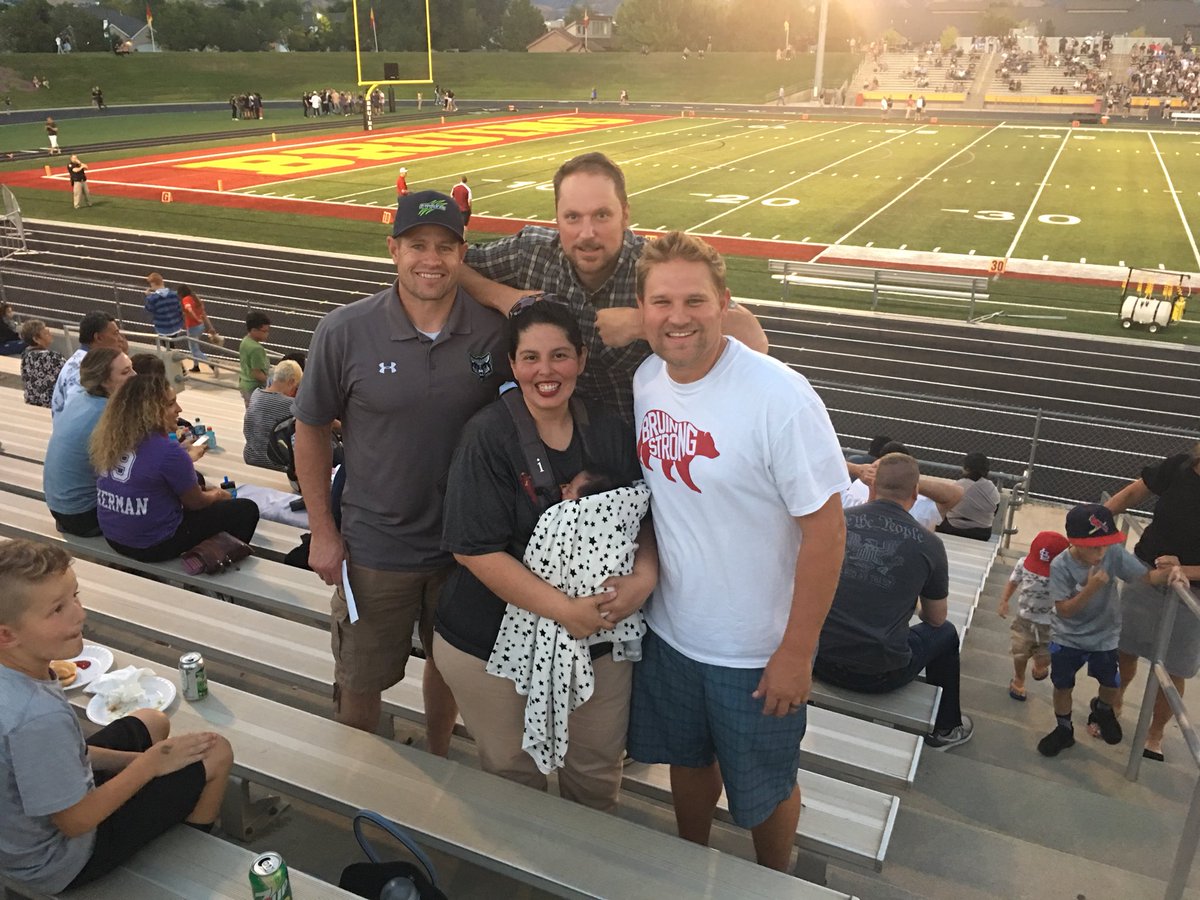 btalonia's tweet image. These folks are my brothers! Blessed to work with them! Blessed to learn from them! Blessed to know them! Blessed to see them tonight! #FridayNightLights #MVHStheBEST #minireunion #BruinsRiseUp #BruinStrong #ASDeveryOne  @gatekeeperpete @cdewitt152 @blaineedman @mikeericksen1