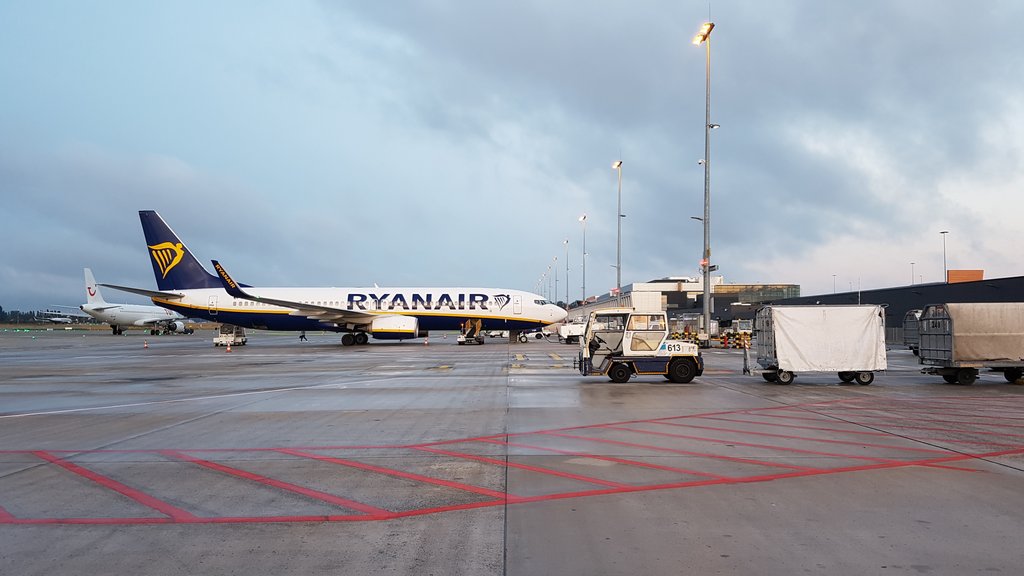 RombautEef's tweet photo. Ready for take-off. #STAMgent onderweg naar #ECMsummerschool in Thessaloniki. @meetinflanders https://t.co/FONB6uKo8Q
