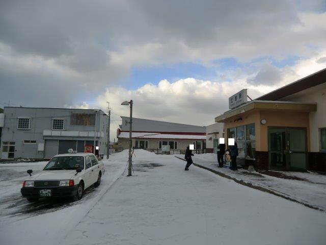 紙状 思い出のマーニーの聖地巡礼 江差駅 とある日常の暴走日記 気ままに聖地巡礼 特定 Yahoo ブログ T Co 3g5gfjop9f 公開前の予告映像時点で分かっていたのですが 記事化が遅くなりました 舞台としては道東ですが 駅舎のモデルはここ