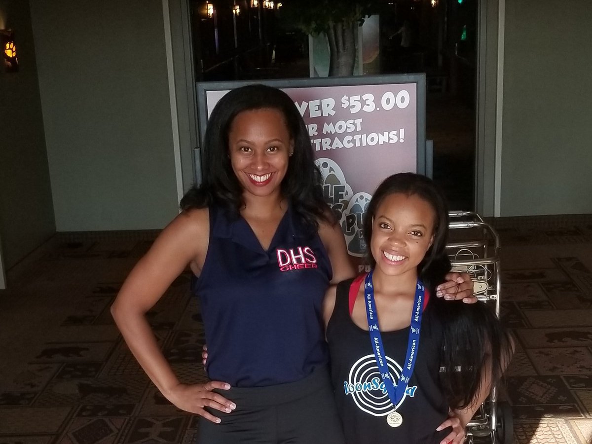 DullesCheer's tweet photo. Teacher of the Week + Student of the Week. So proud of you, Nyah!!! #CheerRocks 🎀 @ScottNyah
https://t.co/fpQXWhOy2z https://t.co/eiBl8ezoqA