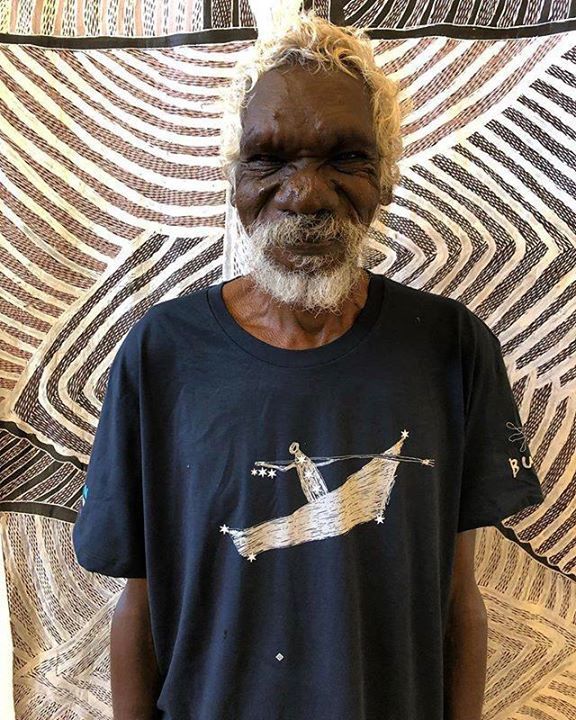 Artist Barrmula Yunupiŋu is a finalist in this year's Telstra NATSIAA with his works on paper depicting 9 different Yolŋu ceremony dances. He is also the creator of this incredible T-shirt ‘Djulpan aka The Saucepan’ ⚡️ #indigenousart #australianconte… ift.tt/2MQ6nGv