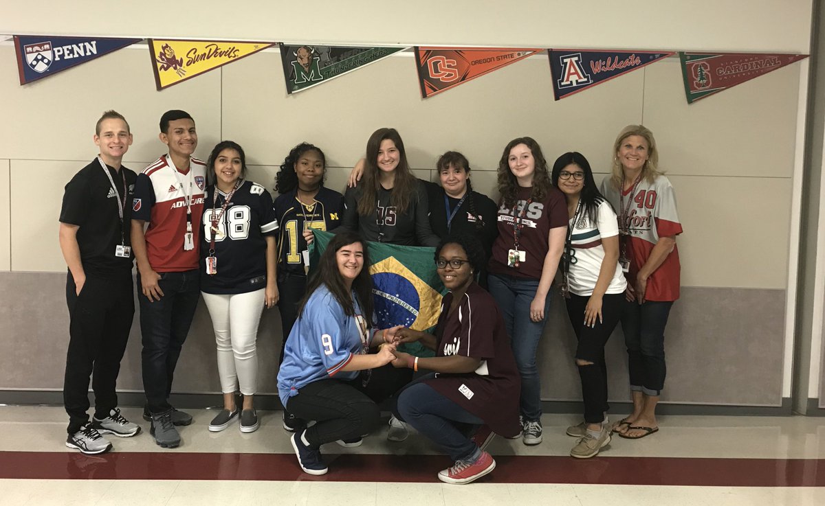 Teaming up against negativity! #LISDBEKIND #FARMERPRIDE