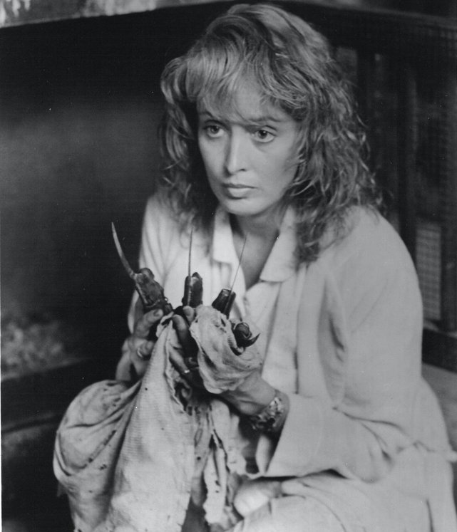 Just throw it AWAY!!

HL wishes a VERY Happy Birthday to Elm Street mom Ronee Blakley. (Martyn) 