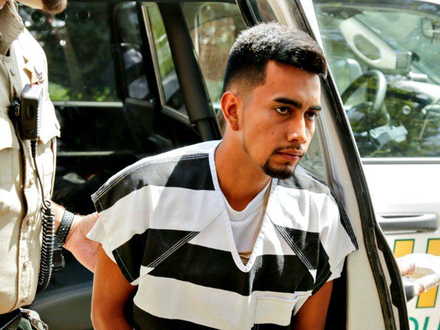 Chris_1791's tweet photo. Report: #Illegal_Alien Left Another Iowa Girl 'Fearing for Her Life' Before Mollie Tibbetts Went Missing https://t.co/mygooY2jKW via @BreitbartNews https://t.co/tFtwJAYyxZ