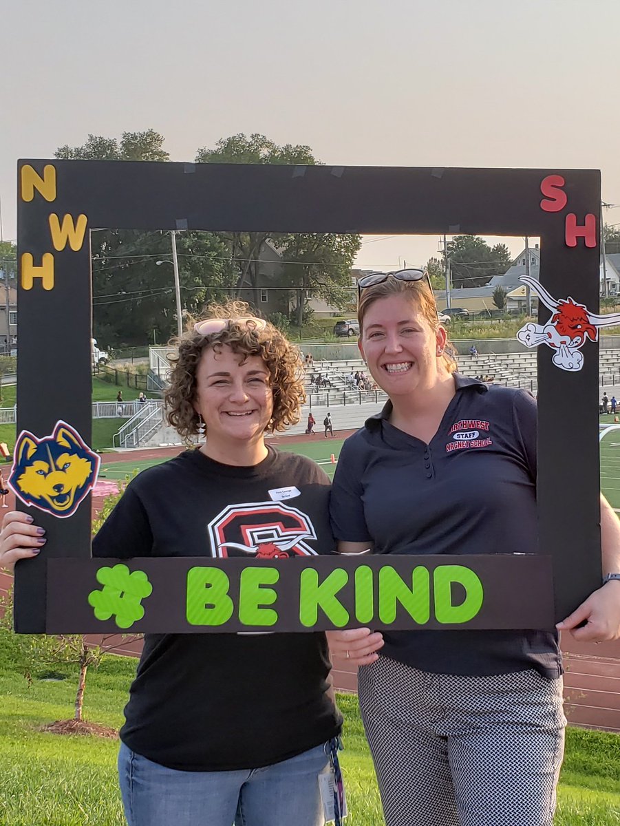 Kelly Lesser (@lesserart) on Twitter photo Reunited! It's great to #BeKind with old friends. <a href="/mrs_gude/">Alyssa Gudenkauf</a> #OPSProud <a href="/OPS_SouthHigh/">South High</a> @OPSNorthwest Reunited! It's great to #BeKind with old friends. <a href="/mrs_gude/">Alyssa Gudenkauf</a> #OPSProud <a href="/OPS_SouthHigh/">South High</a> @OPSNorthwest