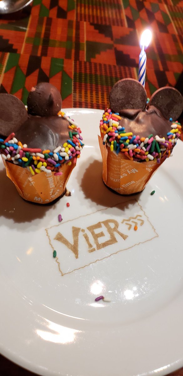 JenENess's tweet photo. @WDWToday Cast member Jeff at Boma really made my birthday special tonight!  #CastCompliment https://t.co/JIbGPrKAMh