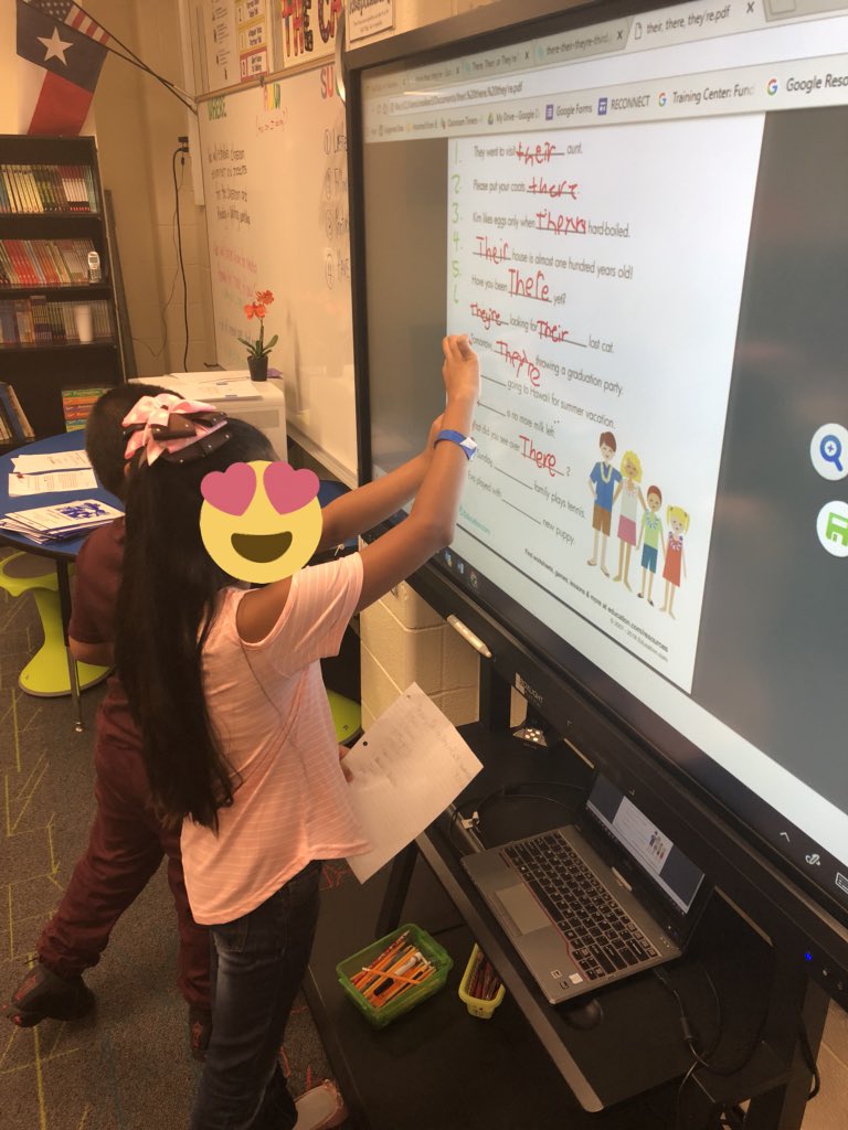 DoubleCwalker3's tweet photo. Because in 4th grade we become Grammar Geeks and Authors... Proud of my little Writers this week ...❤️ #Kaiseronthemove https://t.co/odiMsJKrFg
