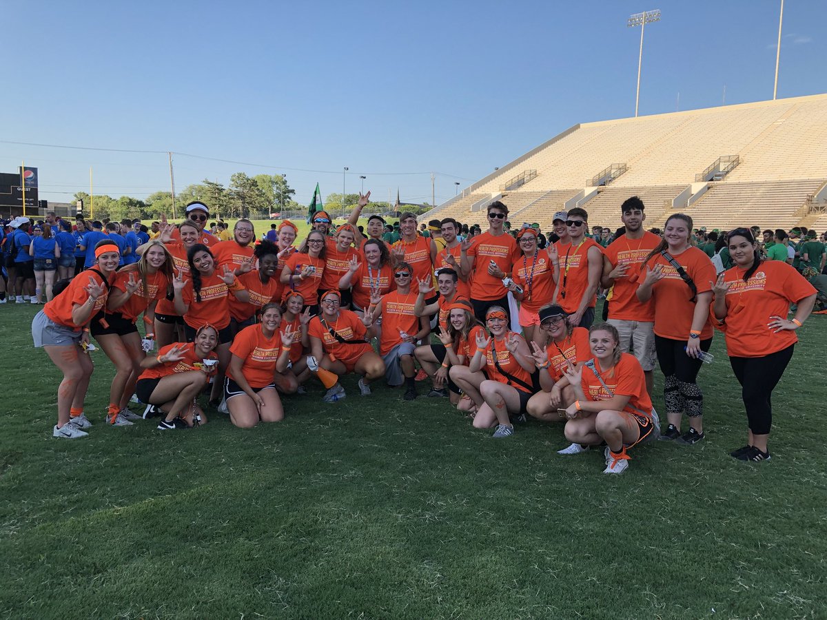 TMKinzeeH's tweet photo. Proud of this bunch of students. They endured the heat and fought hard until the end. Congrats to business. https://t.co/JsgokqKr83