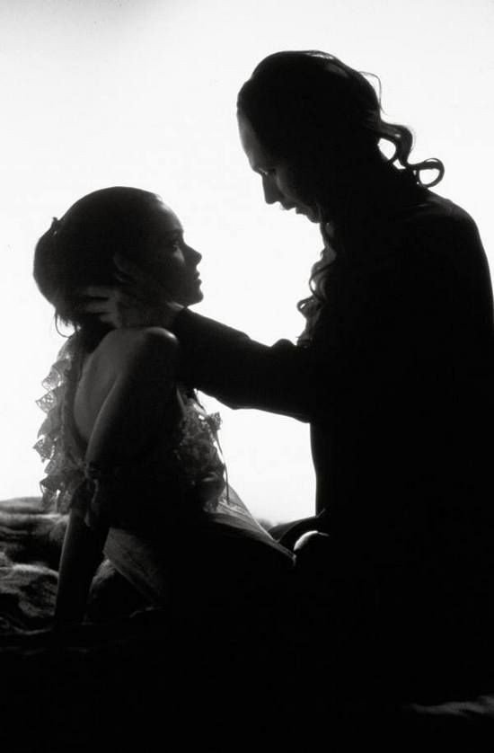 halogirl22's tweet image. #WeGoTogetherLike  Mina and Vlad. 🖤🖤🖤🖤