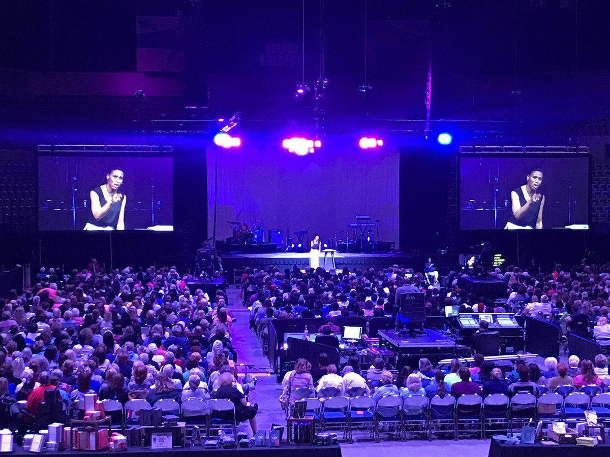 LifeisPoppin's tweet photo. Blessed to be in a room with all of these incredible women 💕 @PriscillaShirer #PSLive18 https://t.co/4ol7fLwnz0
