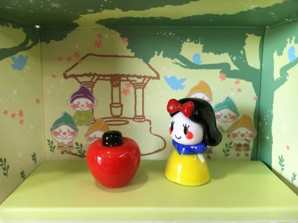 marchan1440's tweet photo. Disney Glass Made Figure
Snow White❗️
#コレクタブルグラスフィギュア
#disney #Snow White
#colectable Glass Figure
#putitmimore
#glass #glassmade
#楽天プチミモレ https://t.co/7DYL8cnY5x