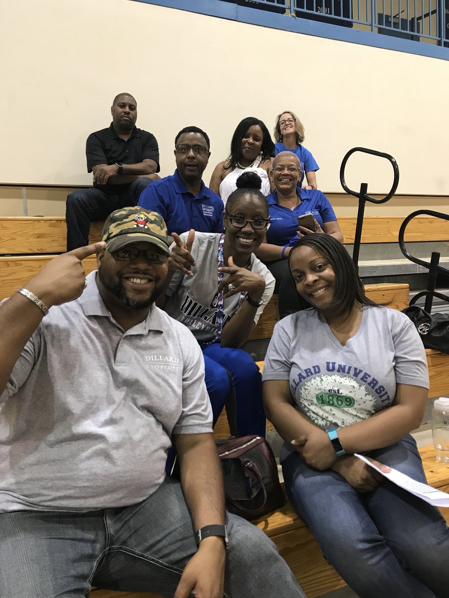 DURegistrar's tweet photo. Supporting our @BleuDevilsVB @GeauxDU #bleuworldorder https://t.co/5FlC6xSk5E