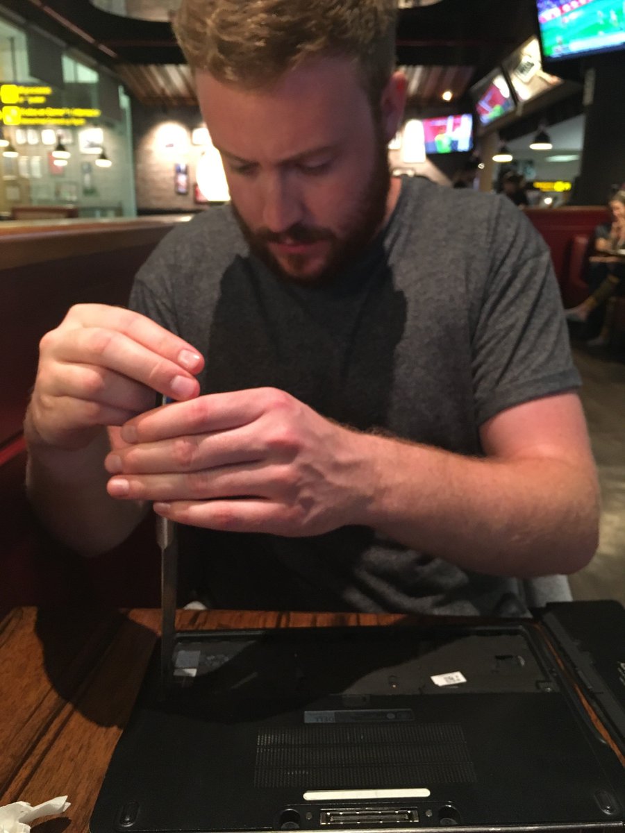 ryan_southgate's tweet image. When travelling and your laptop totally fails - you have to get creative when diagnosing problems in an airport. Turns out a RAM slot died, so now down to half RAM #improvising #ontheroad #working