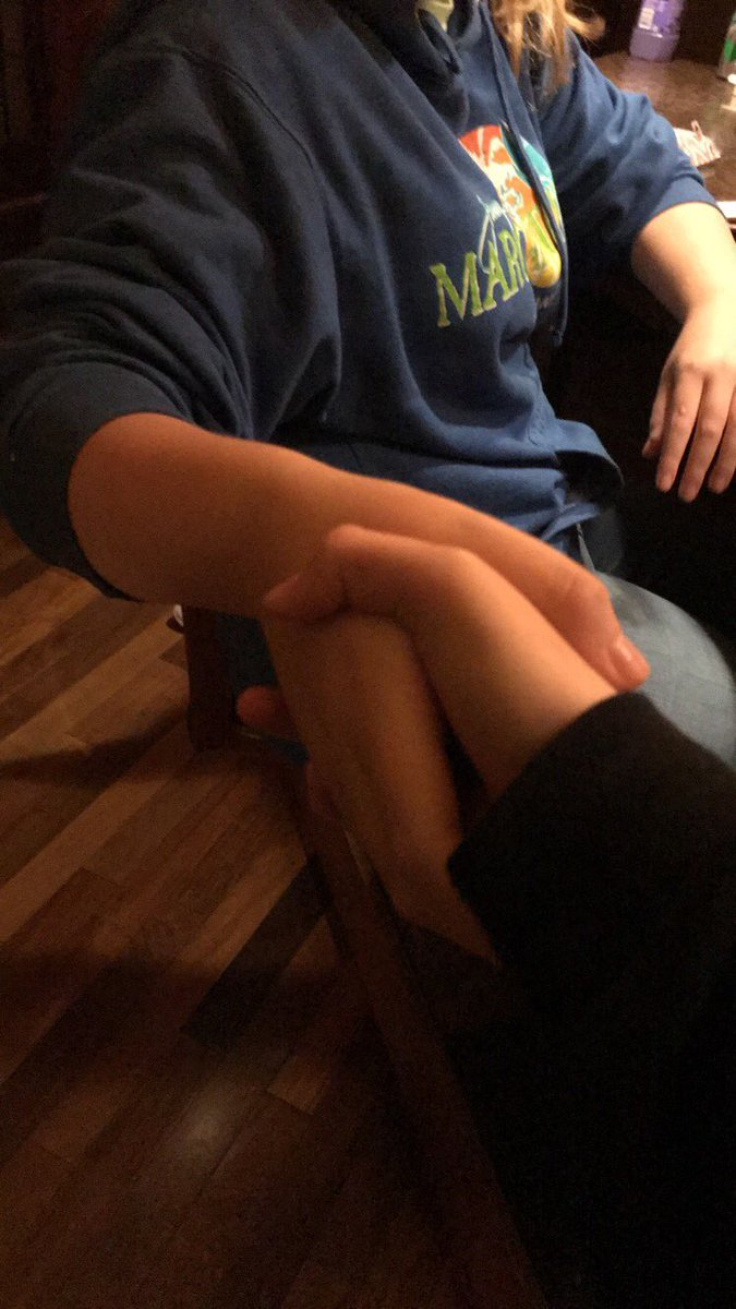 PLEASE RT THIS I KNOW I PROBABLY WONT MAKE IT BUT PLEASE