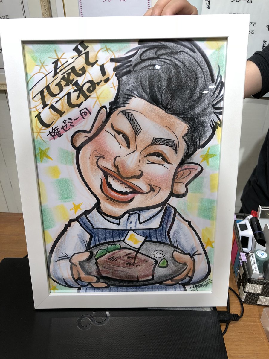 Kwonzemi2017's tweet photo. 権ゼミ3年 平松君がカナダへ留学するということで権ゼミを脱退することになりました😭
平松君は班をまとめあげたり、発表の際に的確なコメントをしたり、権ゼミには欠かせない存在です。
しばらく会えないのは寂しいけど、夢に向かって頑張って欲しいです！
くそう！みんなでカナダ遊びに行くからな！ https://t.co/7IrekBDzfg