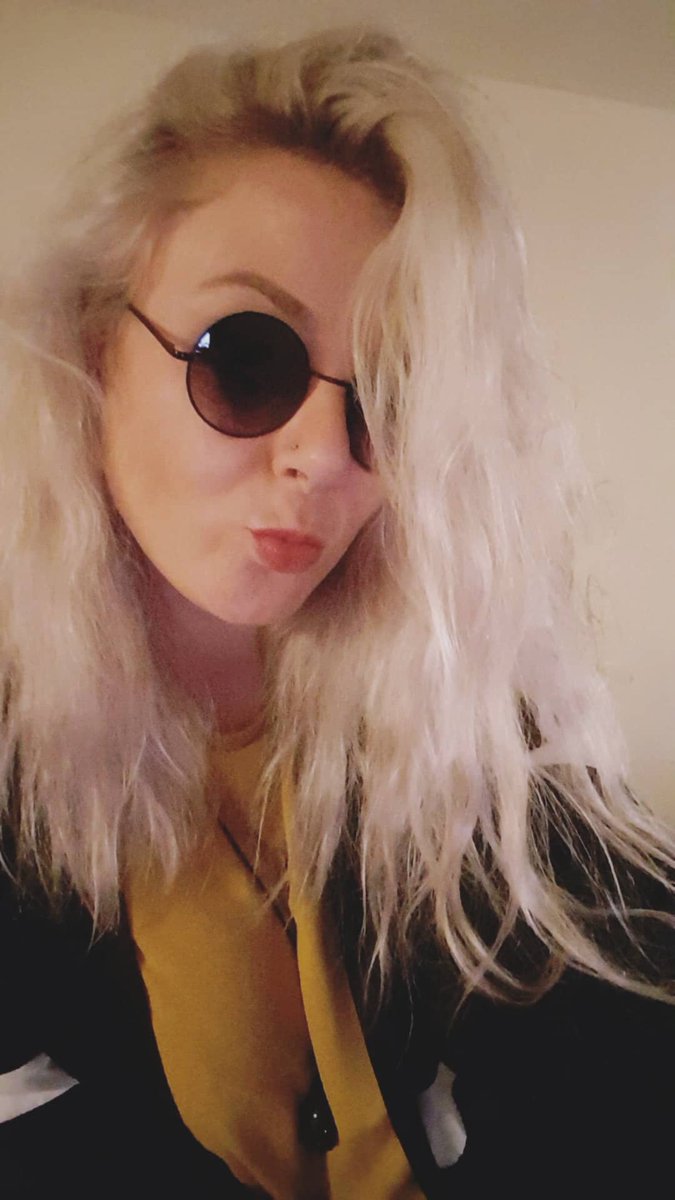 LLBoothy101's tweet photo. Such a fun Friday .. . moovin here we come x https://t.co/2kW1UuWe89
