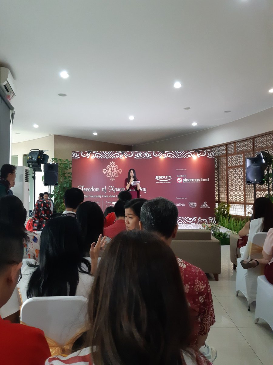 aat_dong's tweet photo. At the #bsd event watching my daughter perform #freedomofxpression the housing complex is pretty interesting I wonder how the infrastructure for commuting will be #greenwichpark https://t.co/CMo4qa1HLs