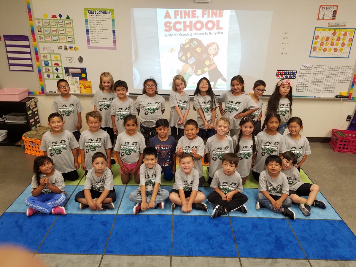 ramir145's tweet photo. Proud Wolves! @LMA_SMUSD #schoolspirit #1stgraderocks https://t.co/OlKHLrMgvH