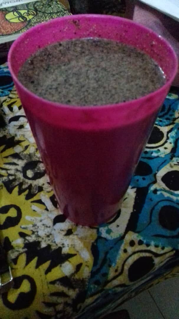 I want a mukiga visitor today because this kashera just needs to be shared.  <a href="/Kansiime256/">Kansiime Anne Entertainer</a> @hazel_muriro @KatJackob <a href="/bwesigye/">Friday BBM</a>