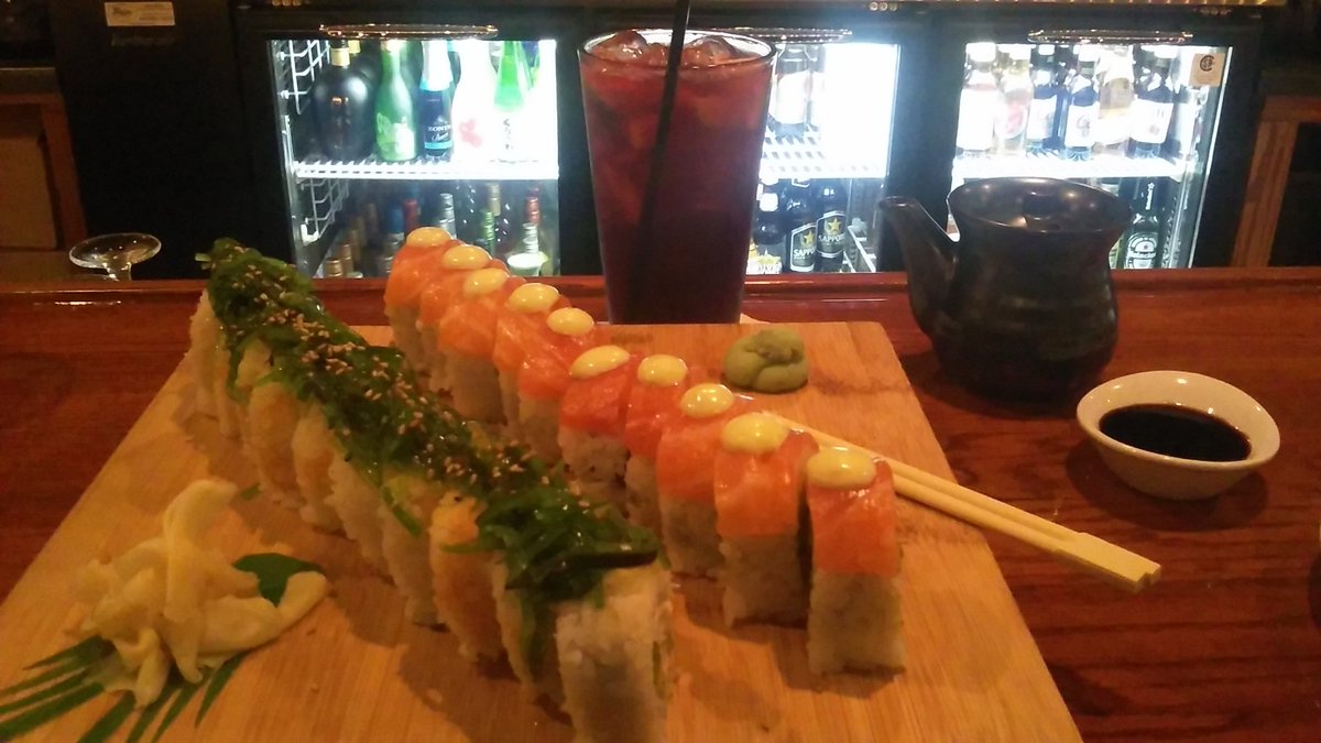 BrewCityMonk's tweet photo. Eating at the new #FishCheeks @ Wauwatosa. AWESOME 🍣, GOOD 🍺 🍷 https://t.co/EssCo1Ak7g