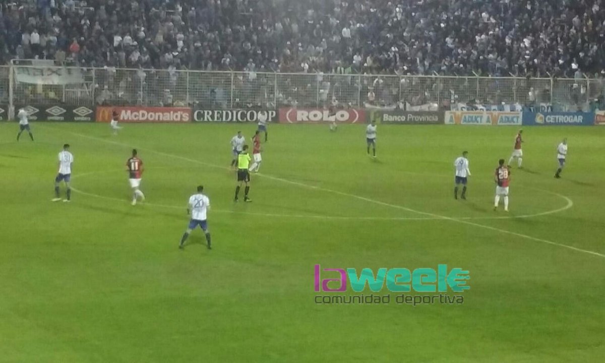 LaWeekOficial's tweet photo. [#FÚTBOL] #SuperligaxLaWeek 
 #AtléticoxLaWeek venció a #Colón por 2 a 1 con un golazo de Aliendro sobre la hora. 

https://t.co/Dhqy6fjisr https://t.co/4urMVWfhRO