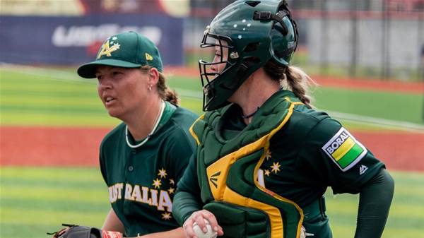 MoreWomensGame's tweet photo. Surprise Loss for Emeralds https://t.co/Or7m9vg9hf https://t.co/AInNg90Ul1