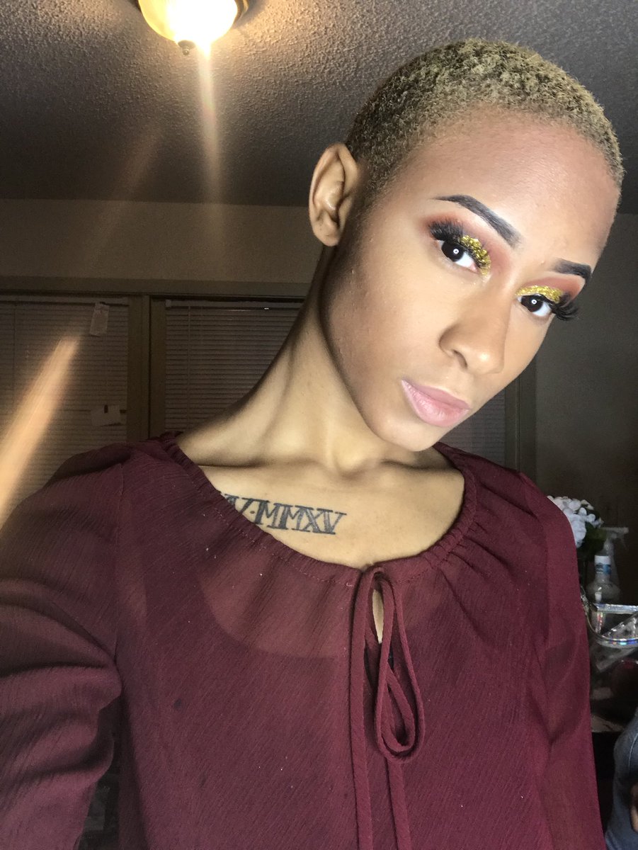 KendallCoates_'s tweet photo. Book ❤️ #atlantamua #bookme #maccosmetics #anastasiabeverlyhills #elfpomade #macconcealer https://t.co/872XTLb6iR