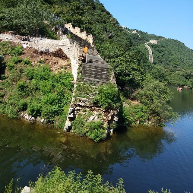 cueps's tweet image. ☑ Seeing that part of the wall that ends in the water! #ChineseCueppy ift.tt/2P0fORc