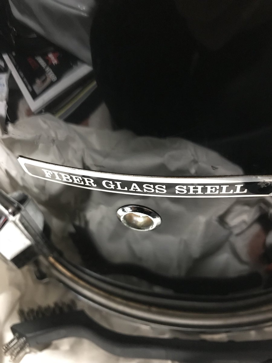 loudestdrummer's tweet photo. Pearlさん、FIBER GLASS SHELLも復刻させよう…あと16と18のフロアタムが欲しい😂#pearl #fiberglassshell #復刻希望 https://t.co/eFtqdT0sig