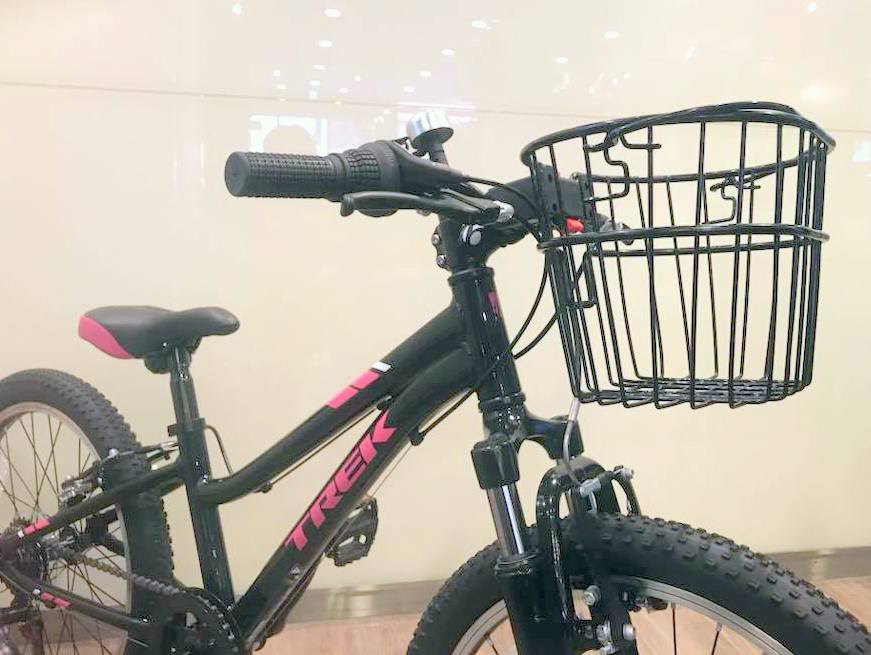 こんにちは～須賀です。 子供用のスポーツバイク「PRECALIBER 20」など