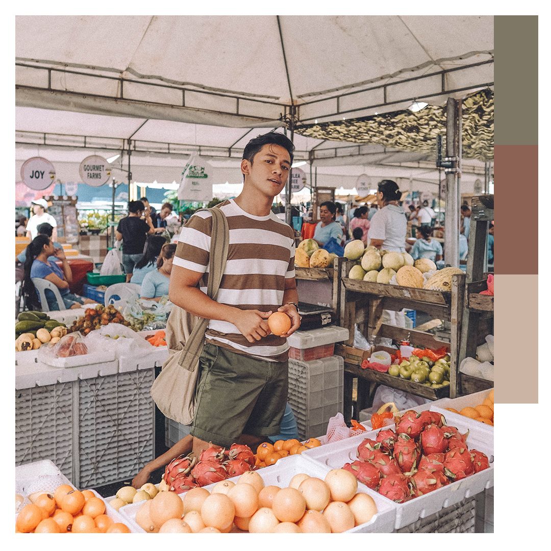 UNIQLOPH's tweet photo. Stand out from those colorful fruits and veggies at the weekend market. @davidguison shows us how to look stylish even on casual days like this with his Green #UniqloChinoShorts. #ColorYourWay #UniqloPH #LifeWear https://t.co/0TRSuPV3ma