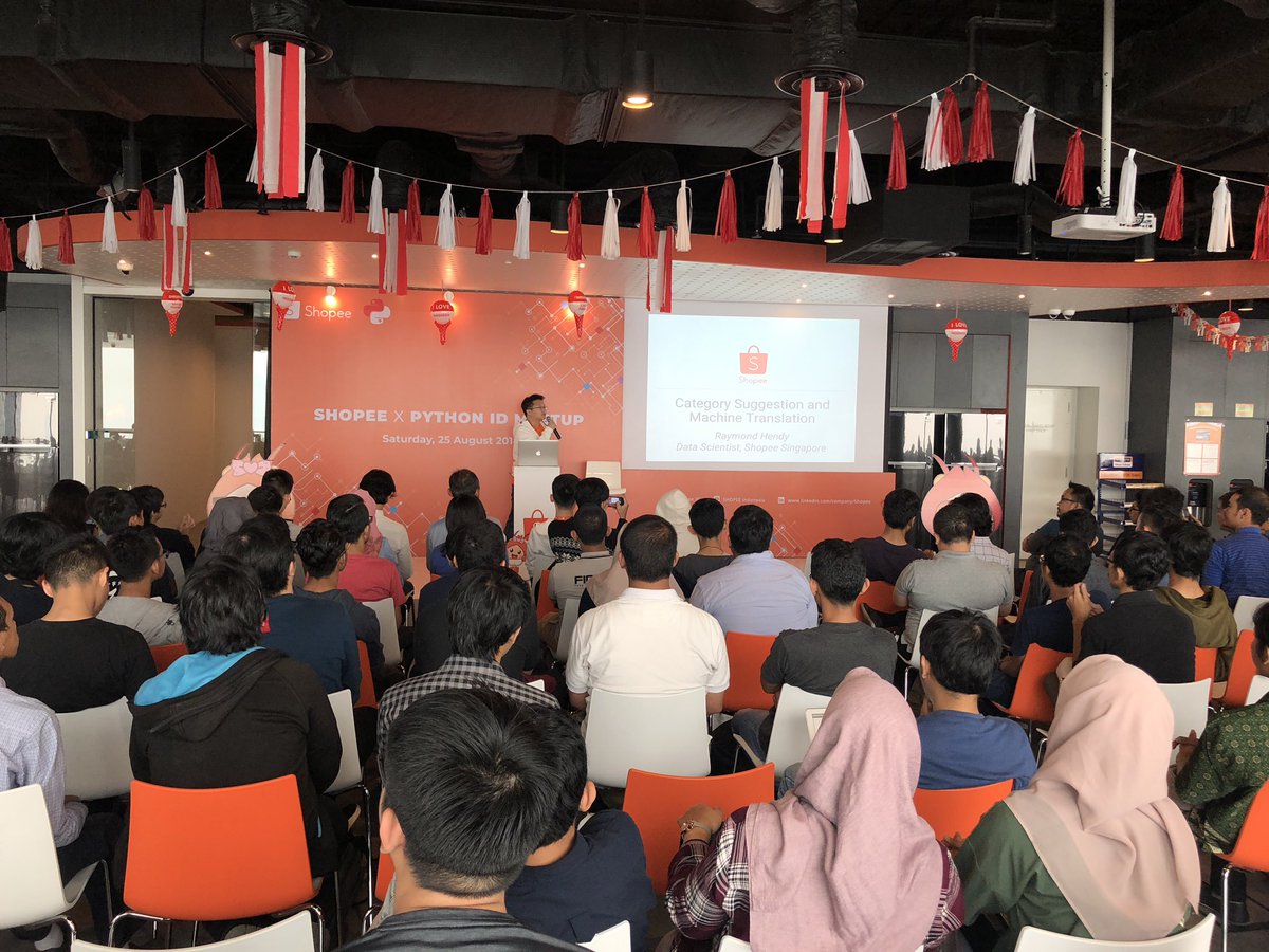 id_python's tweet image. Raymon membahas data science di @ShopeeID #PythonID