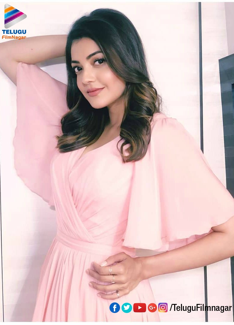 telugufilmnagar's tweet photo. With cool, chic and classy looks, @MsKajalAggarwal is just keeping her style game on-point❣️
#StealTheStyle #TollywoodActress #KajalAggarwal
Gallery: https://t.co/dZTjd3J2vy https://t.co/usV7HUIYEM