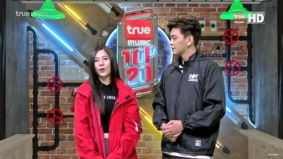 an_ratty's tweet photo. มาแร้วววว...มาดูกัญญ์เร็ว #Leenam #TruemusicTop20 #TruemusicHD https://t.co/ceCKwzEJNz