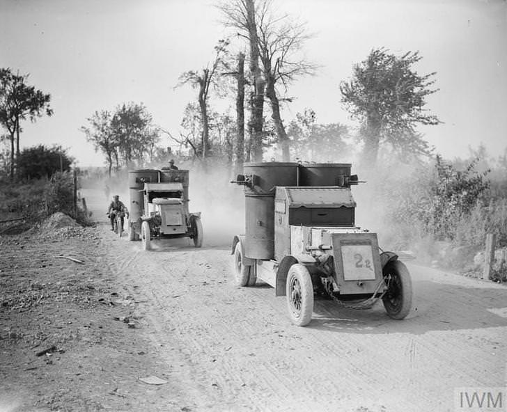 Armoured cars on reconnaissance near Biefvillers: © IWM (Q 7036)