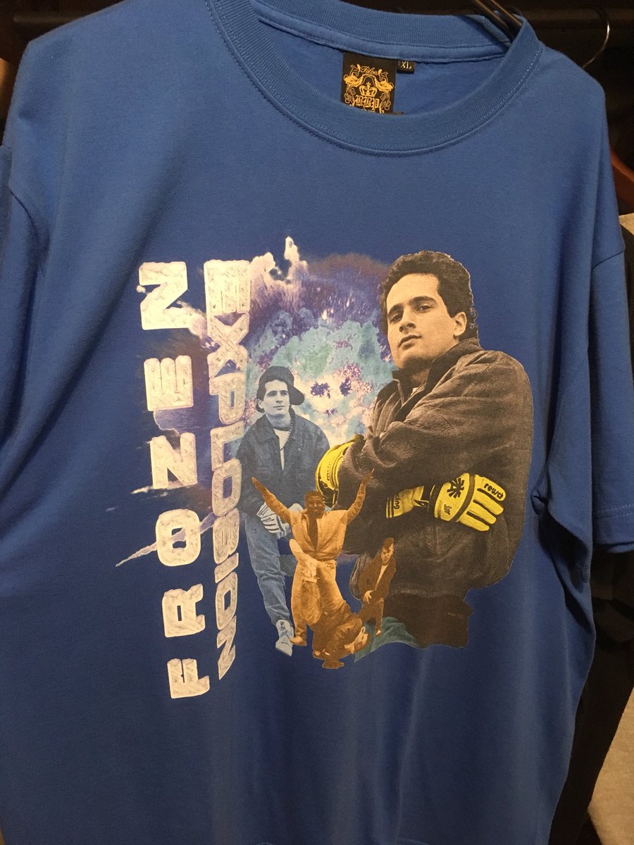 miztarnie's tweet photo. 2018年に国内盤でリイシューされ、Tシャツにまでなるなんて誰が想像していただろうか。 #BBPBX #BBOYRECORDS #FOZENEXPLOSION #IWOJIMA https://t.co/sNOy0A2dms