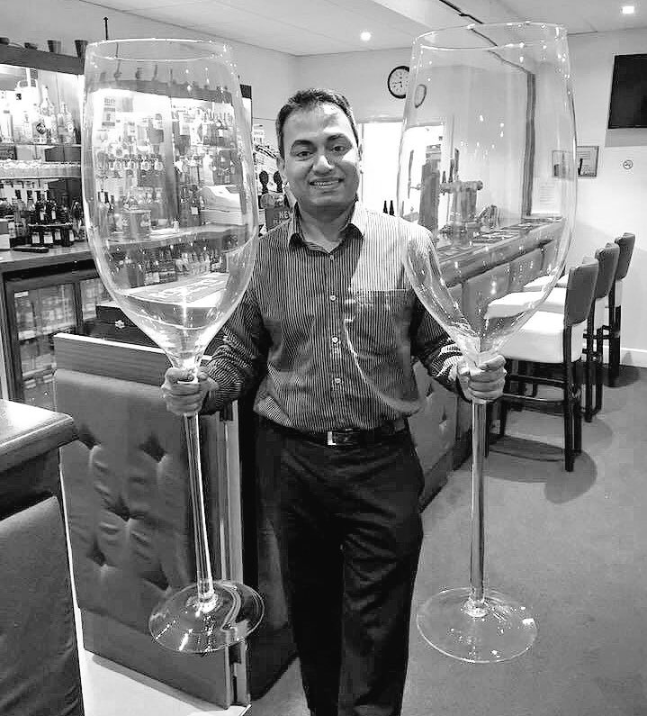 Many Happy Returns to our marvellous manager Bob at our HQ, The Knole in Bournemouth! Good luck finishing those glasses Bob!