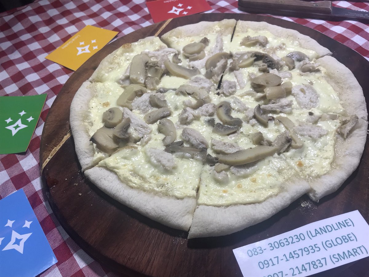 notty_romero's tweet photo. Authentic Italian tomato sauce in their pizzas, plus there’s dessert pizzas (smores and banana). Best thing is they deliver right to your doorstep! 🛵
#Pizza Wars 🍕
#GreatGensanPizzaHunt #GBGGensan #LocalGuides #LocalGuidesSox #FoodCrawl #LetsGuide https://t.co/LiFf5xDk3I