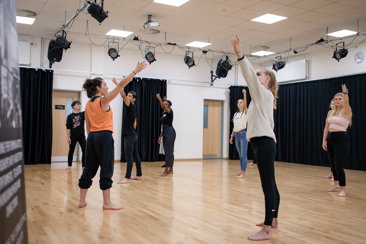 theatre_life2's tweet photo. Such a special week working with incredible industry professionals ... here are our  photographs of our @RADA_London outreach workshop with @RAdekoluejo &amp; Jasmin Hinds. It was a supportive &amp; nurturing workshop that allowed our actors to growth both technically and in confidence. https://t.co/xnVIejHRD0