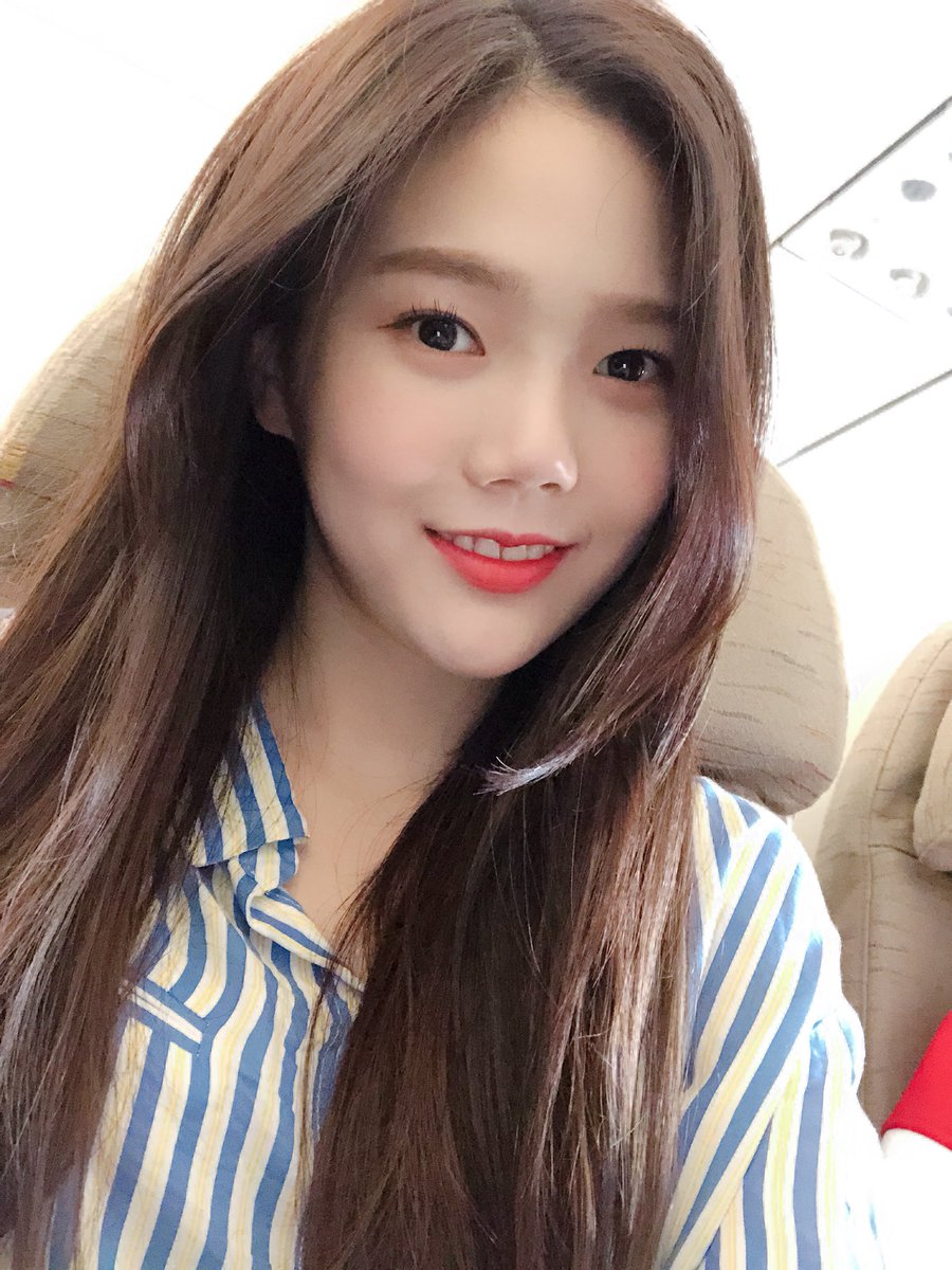 WM_OHMYGIRL's tweet photo. [#캔디가왔어효] 미라클 오늘도 든든하게 챙겨먹어요~>< 먹는 음식에 따라 기분도 좋아지구우 하잖아요 히히 
오늘도 즐거운하루 되세요!!😄 https://t.co/yvrT2vRCOU