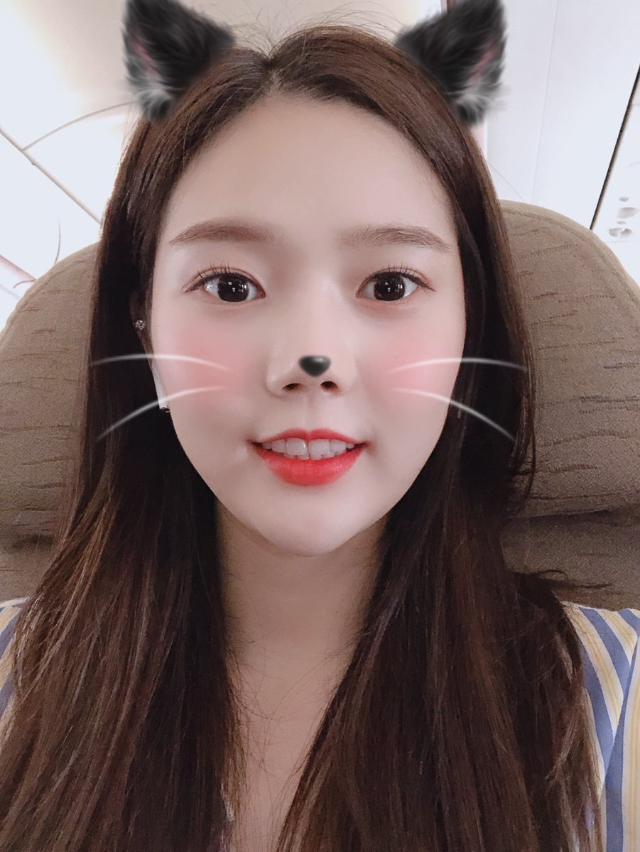 WM_OHMYGIRL's tweet photo. [#캔디가왔어효] 미라클 오늘도 든든하게 챙겨먹어요~>< 먹는 음식에 따라 기분도 좋아지구우 하잖아요 히히 
오늘도 즐거운하루 되세요!!😄 https://t.co/yvrT2vRCOU