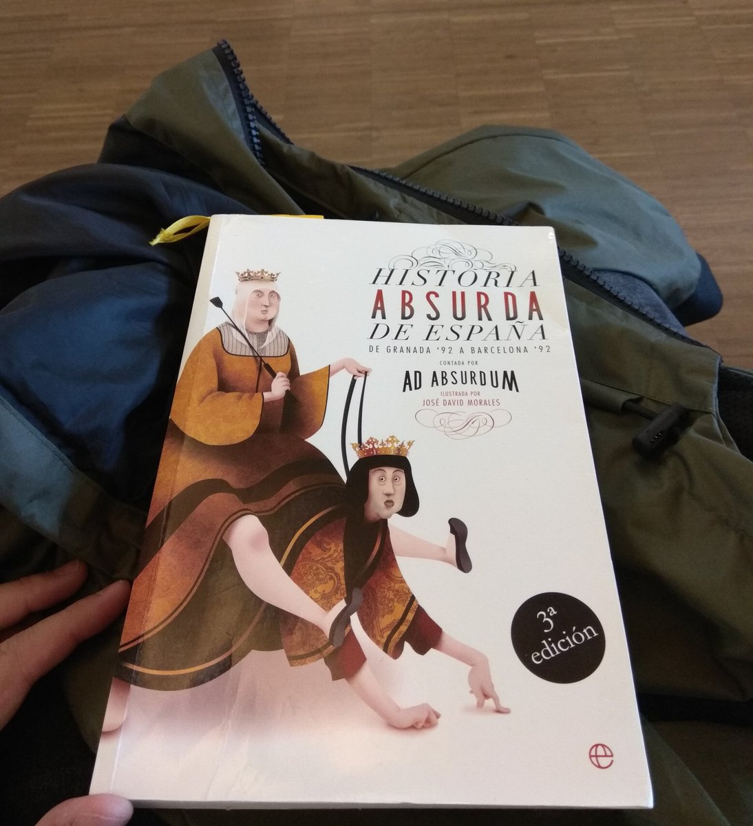 Formas de amenizar una aburrida espera en el aeropuerto @AdAbsurdumBlog