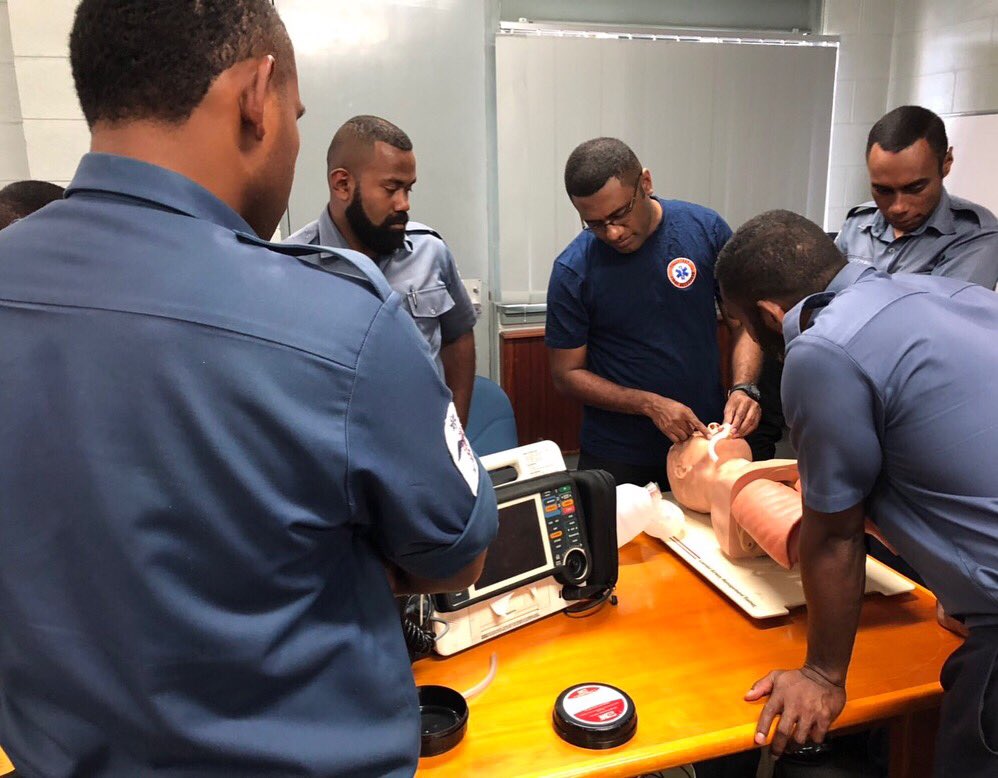 i_naitini's tweet photo. It’s all about working together to help save lives
Working closely with the Republic of Fiji Navy medics and divers to develop capacity and prepare for future emergencies
#PreHospitalCare #SearchAndRescue #SAR #MassRescueOperations #Fiji #VFR-Fiji https://t.co/zSu1Fdq6Gq