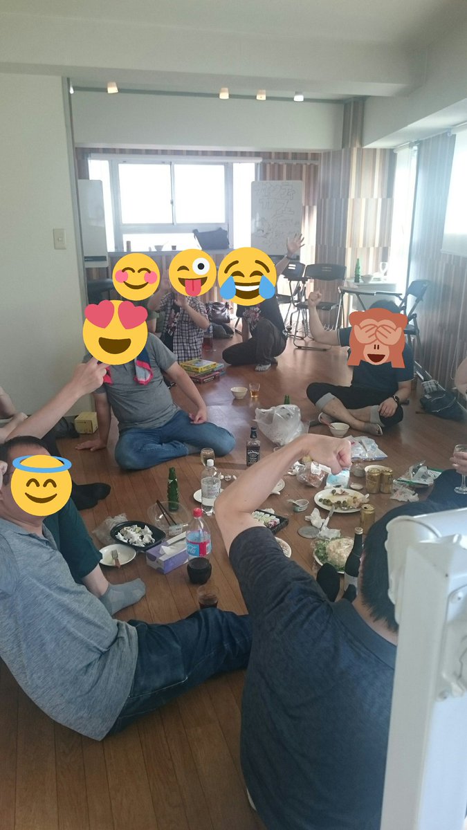 GameCafe90's tweet photo. 【ナインティカフェ渋谷会場】
おかげさまで盛況ですよー❗❗ありがとうございます☺
2フロア貸切です～
上階は合宿みたい、下階は友達のお家みたいになってます♥(ほっさん) https://t.co/Rr4QjCigJ6