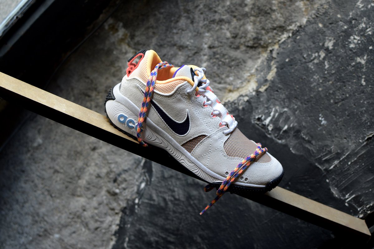 nike acg dog mountain summit white