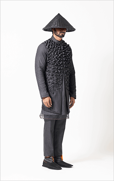 SCDesignsStudio's tweet photo. Our modernized pieces let you combine convenience and ease into a traditional garment, allowing you to keep that iconic look without effort. 

Meet Siddhesh Chauhan at @LakmeFashionWk 2018 and explore the #Samurai Collection.
#LFWwf18 #LakmeFashionWeek2018 #siddheshchauhan https://t.co/HrRRwn8Zjs