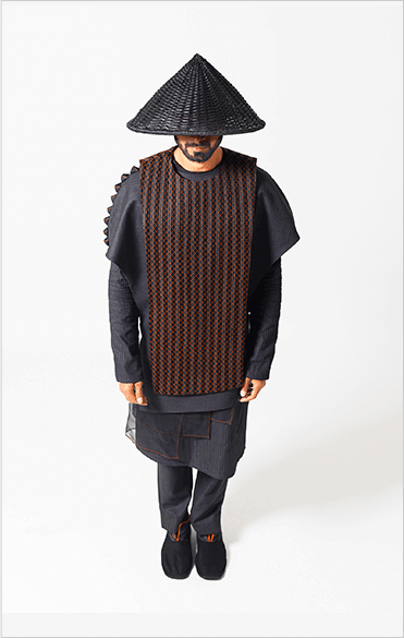 SCDesignsStudio's tweet photo. #Samurai collection is inspired by Japanese samurai armor, focusing on strong shapes and silhouettes paired with a calculated use of layering. 

Meet Siddhesh Chauhan at @LakmeFashionWk 2018 and explore the Samurai Collection.
#LFWwf18 #LakmeFashionWeek2018 #siddheshchauhan https://t.co/S8M582G2tK